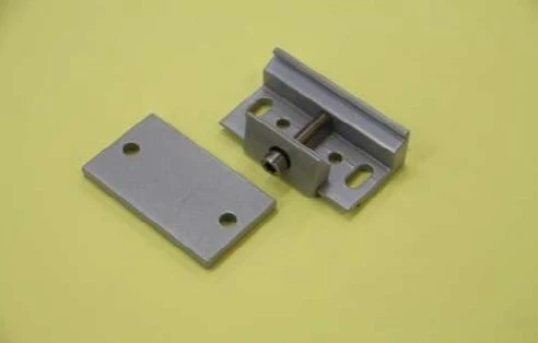 Distanzplatte inkl. Schienenhalter - für Lewens Anconan Unterglasmarkise